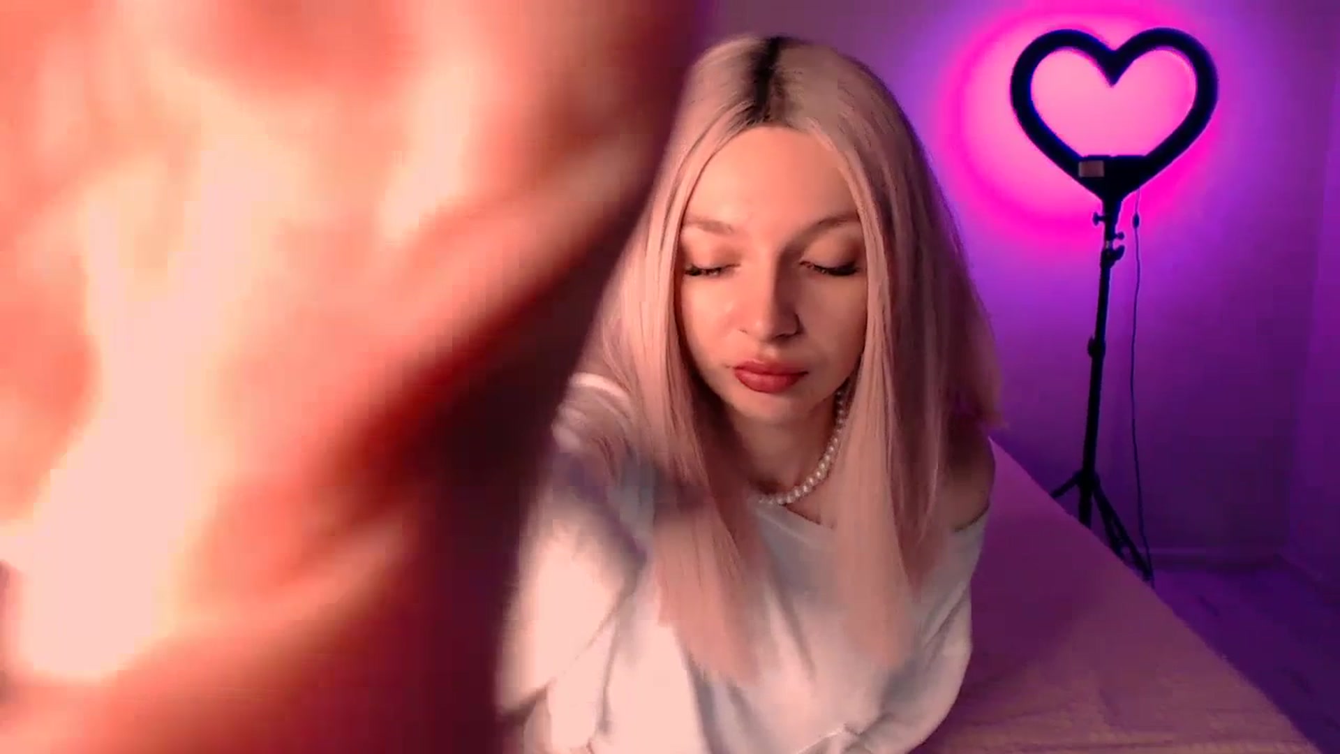 Gallery image thumbnail from TenderlyLolla's myfreecams stream on, 07/09/2023, 02:33 image 16 of 20