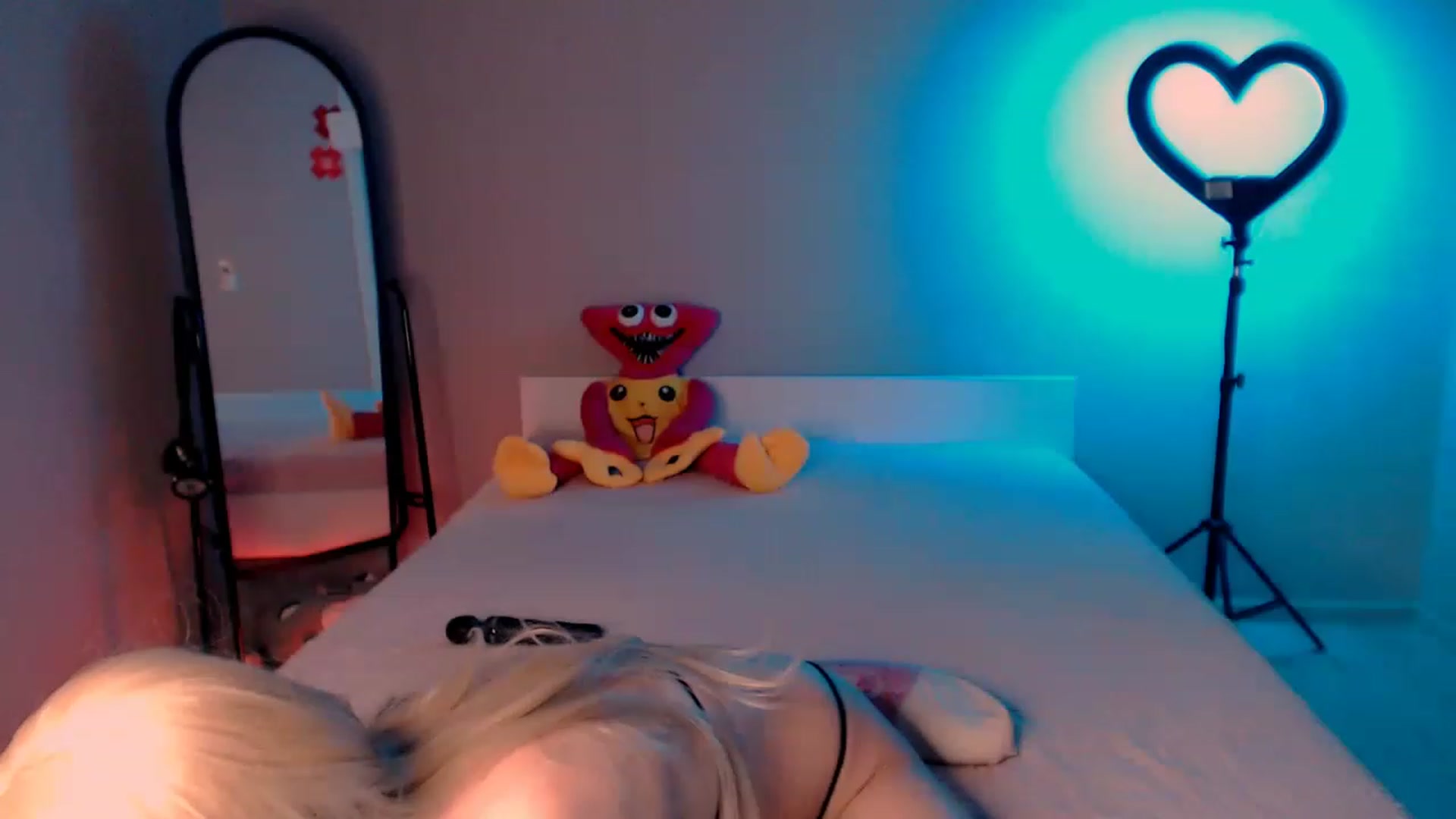 Gallery image thumbnail from TenderlyLolla's myfreecams stream on, 07/16/2023, 16:01 image 20 of 20