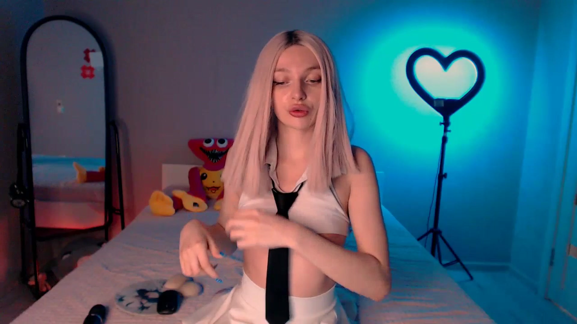 Gallery image thumbnail from TenderlyLolla's myfreecams stream on, 07/18/2023, 16:02 image 7 of 20