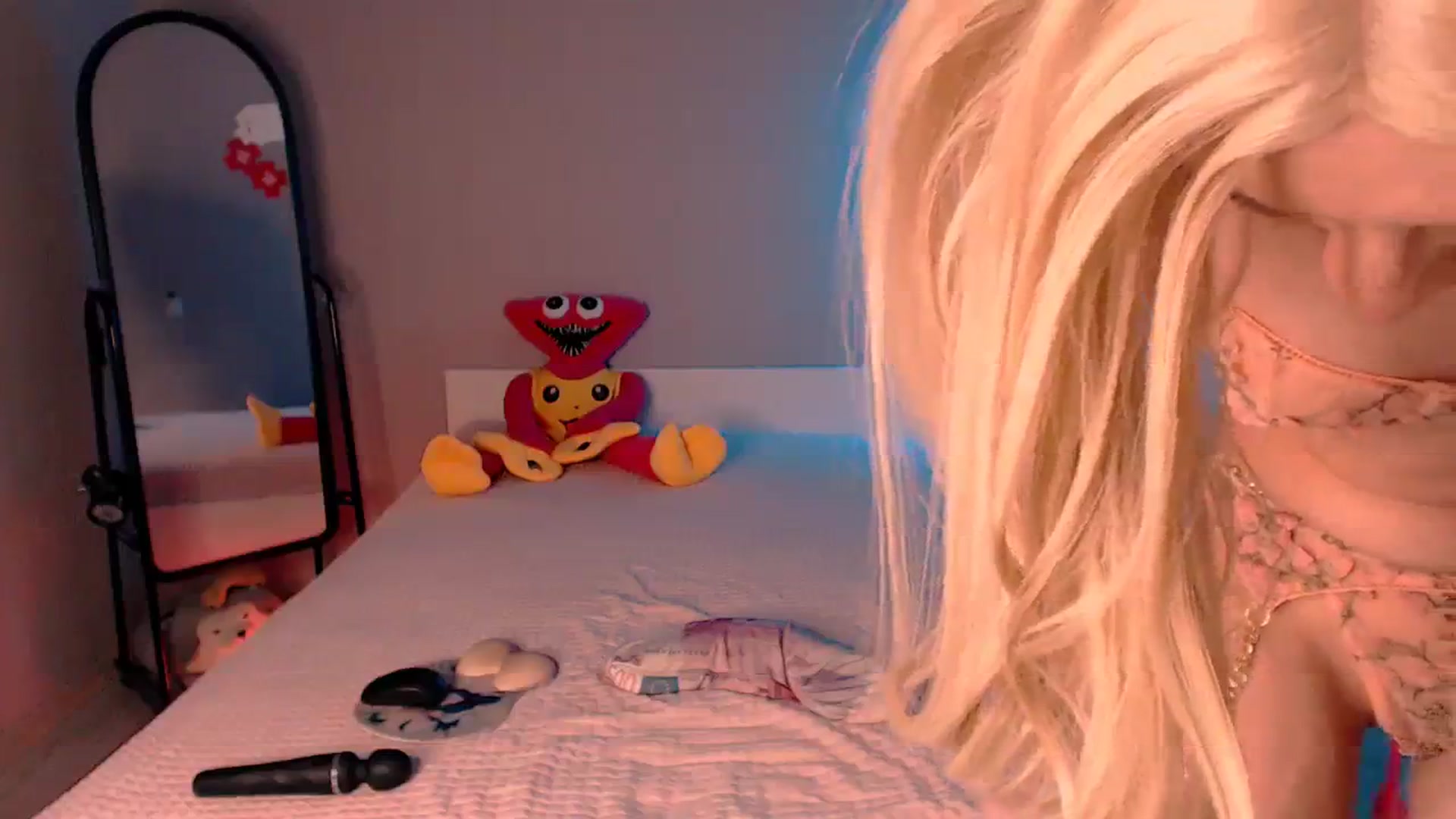 Gallery image thumbnail from TenderlyLolla's myfreecams stream on, 09/02/2023, 16:39 image 7 of 20