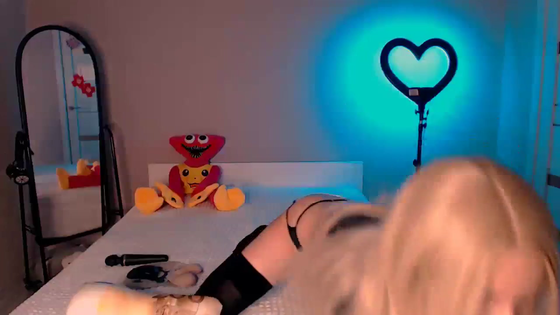 Gallery image thumbnail from TenderlyLolla's myfreecams stream on, 10/21/2023, 15:41 image 7 of 20