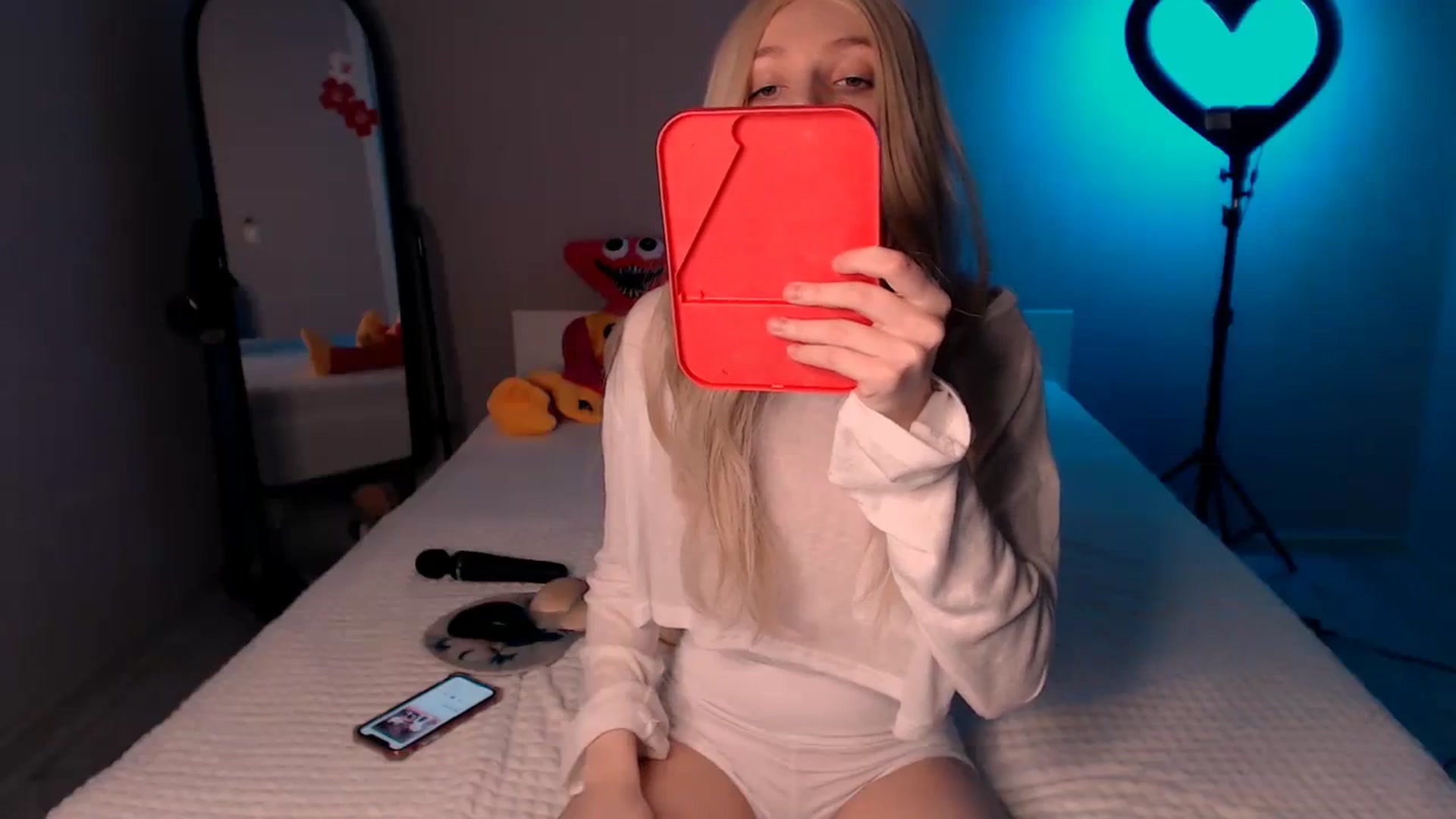 Gallery image thumbnail from TenderlyLolla's myfreecams stream on, 11/23/2023, 15:33 image 19 of 20