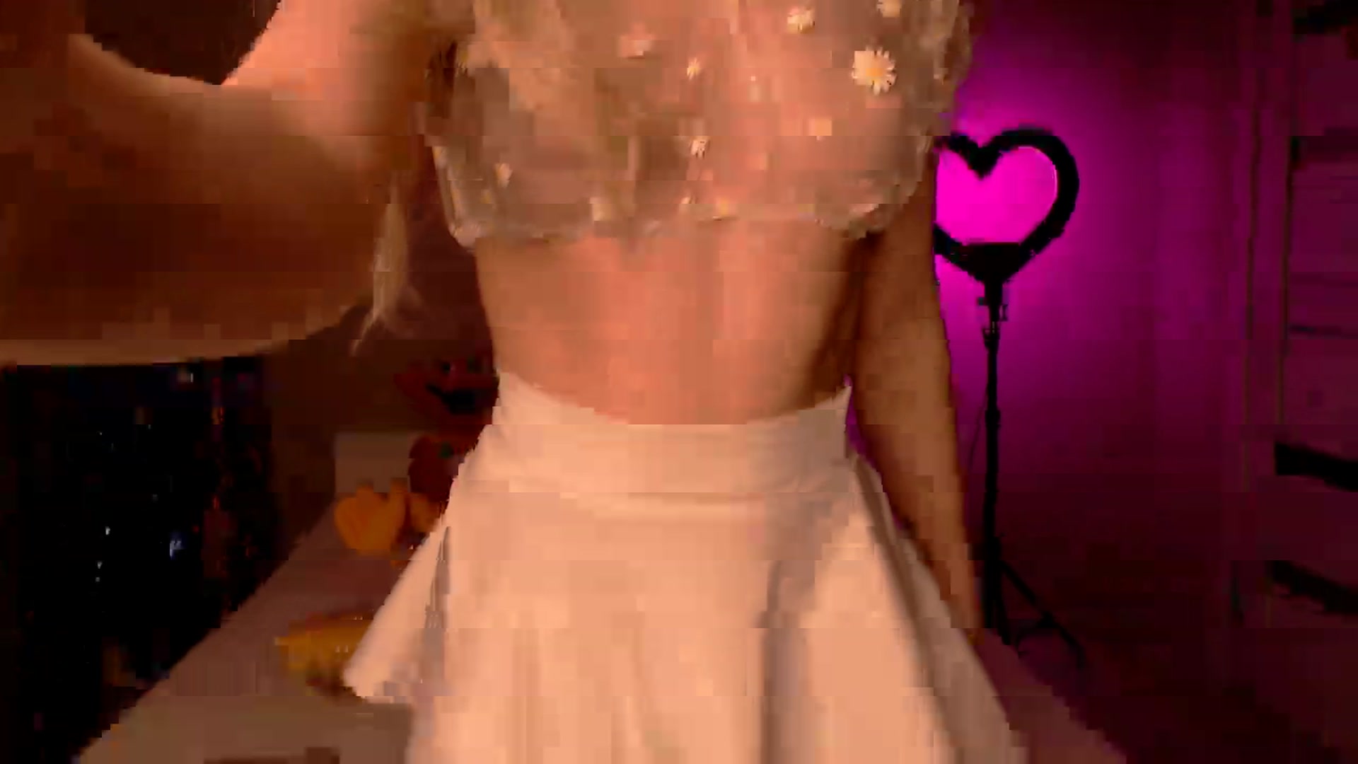 Gallery image thumbnail from TenderlyLolla's myfreecams stream on, 12/20/2023, 16:03 image 2 of 20