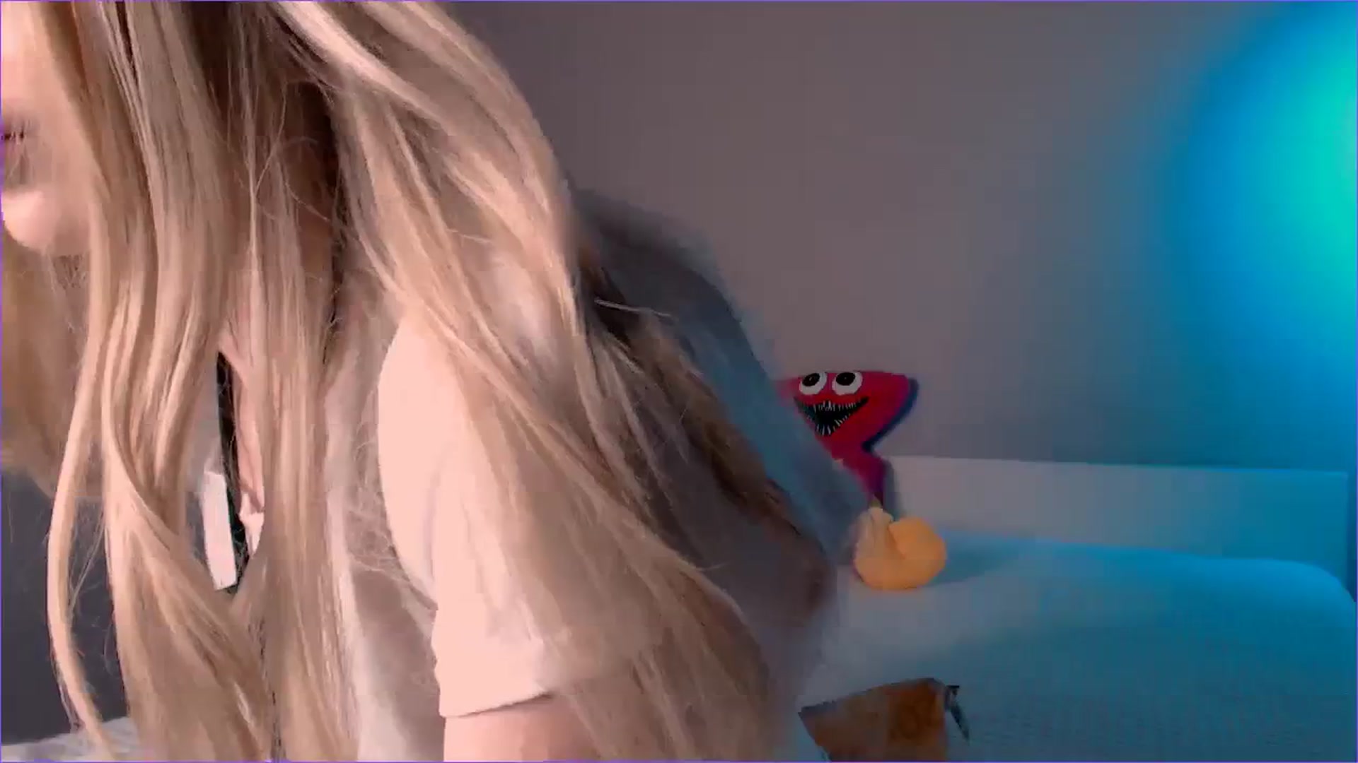 Gallery image thumbnail from TenderlyLolla's myfreecams stream on, 02/05/2024, 04:31 image 9 of 20