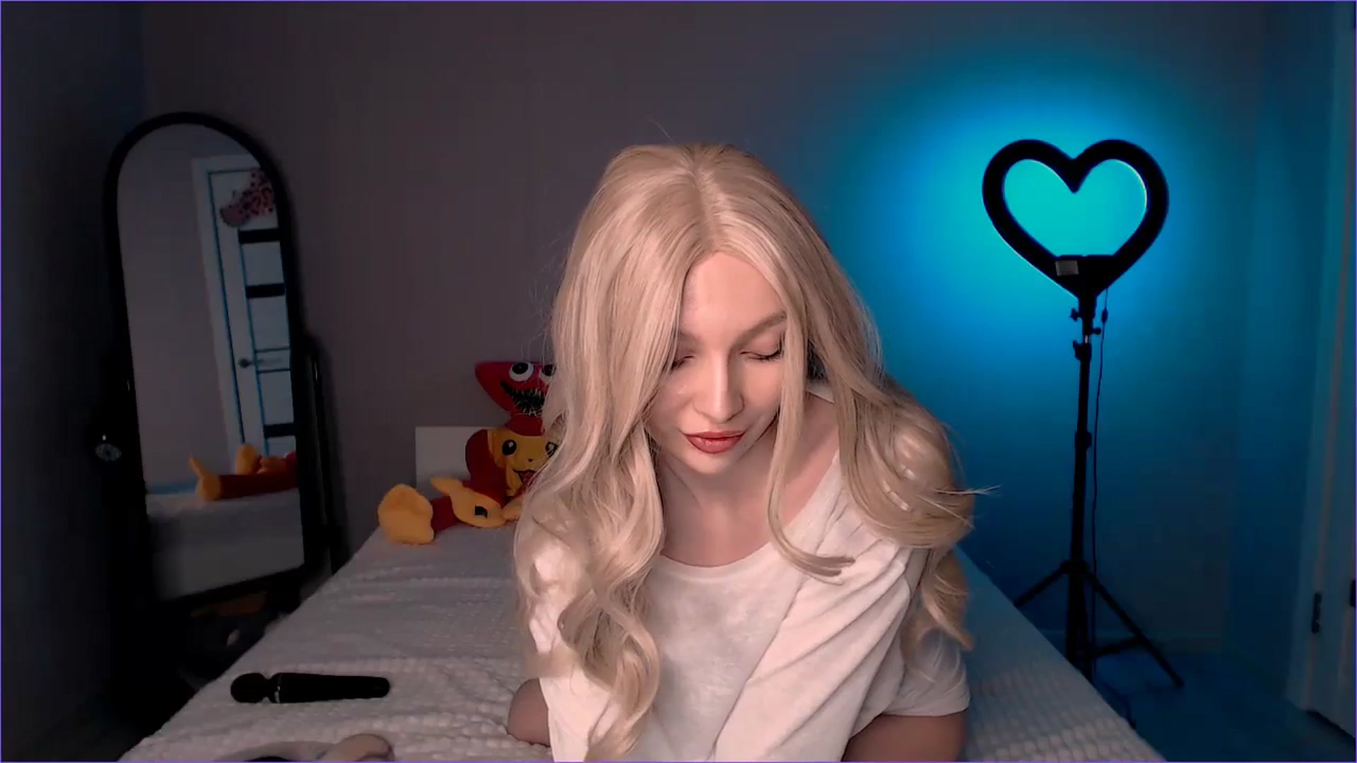 Gallery image thumbnail from TenderlyLolla's myfreecams stream on, 03/13/2024, 10:43 image 3 of 20