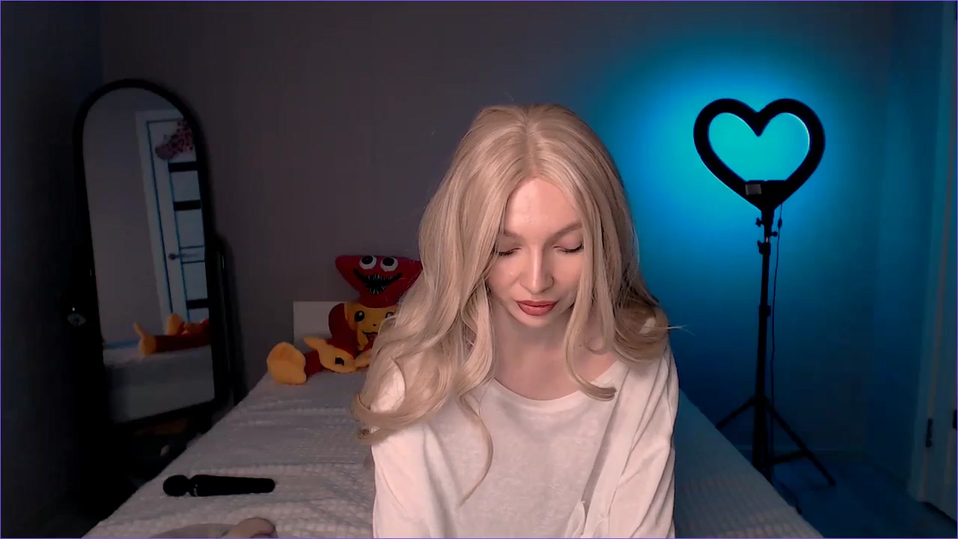Gallery image thumbnail from TenderlyLolla's myfreecams stream on, 03/13/2024, 10:43 image 5 of 20