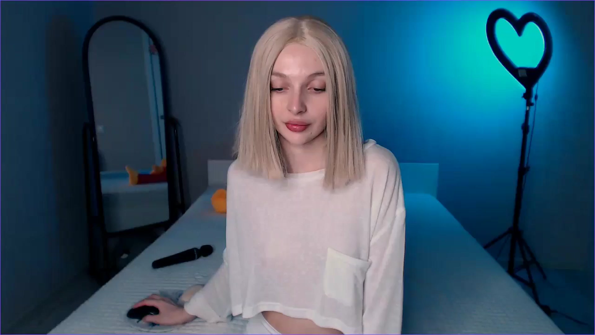 Gallery image thumbnail from TenderlyLolla's myfreecams stream on, 06/26/2024, 16:02 image 1 of 20