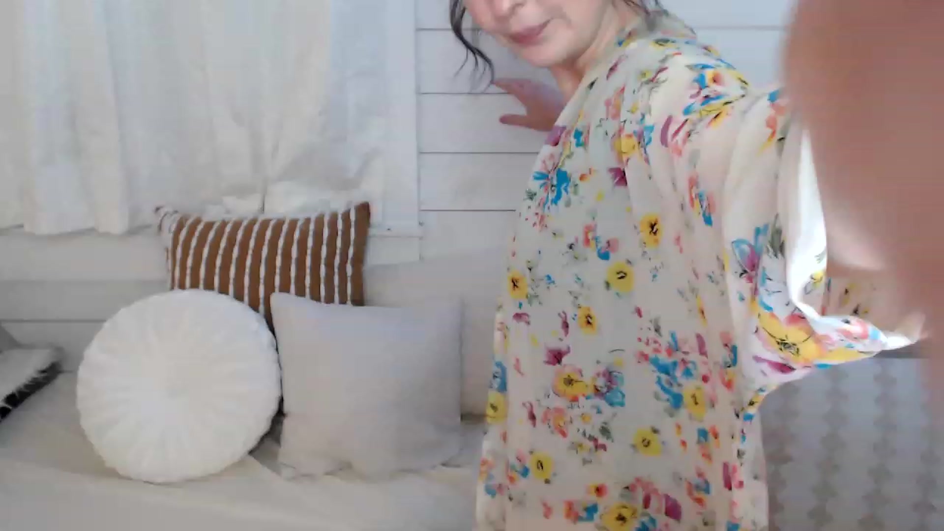 Gallery image thumbnail from TequilaSlut's myfreecams stream on, 03/18/2023, 02:53 image 9 of 20
