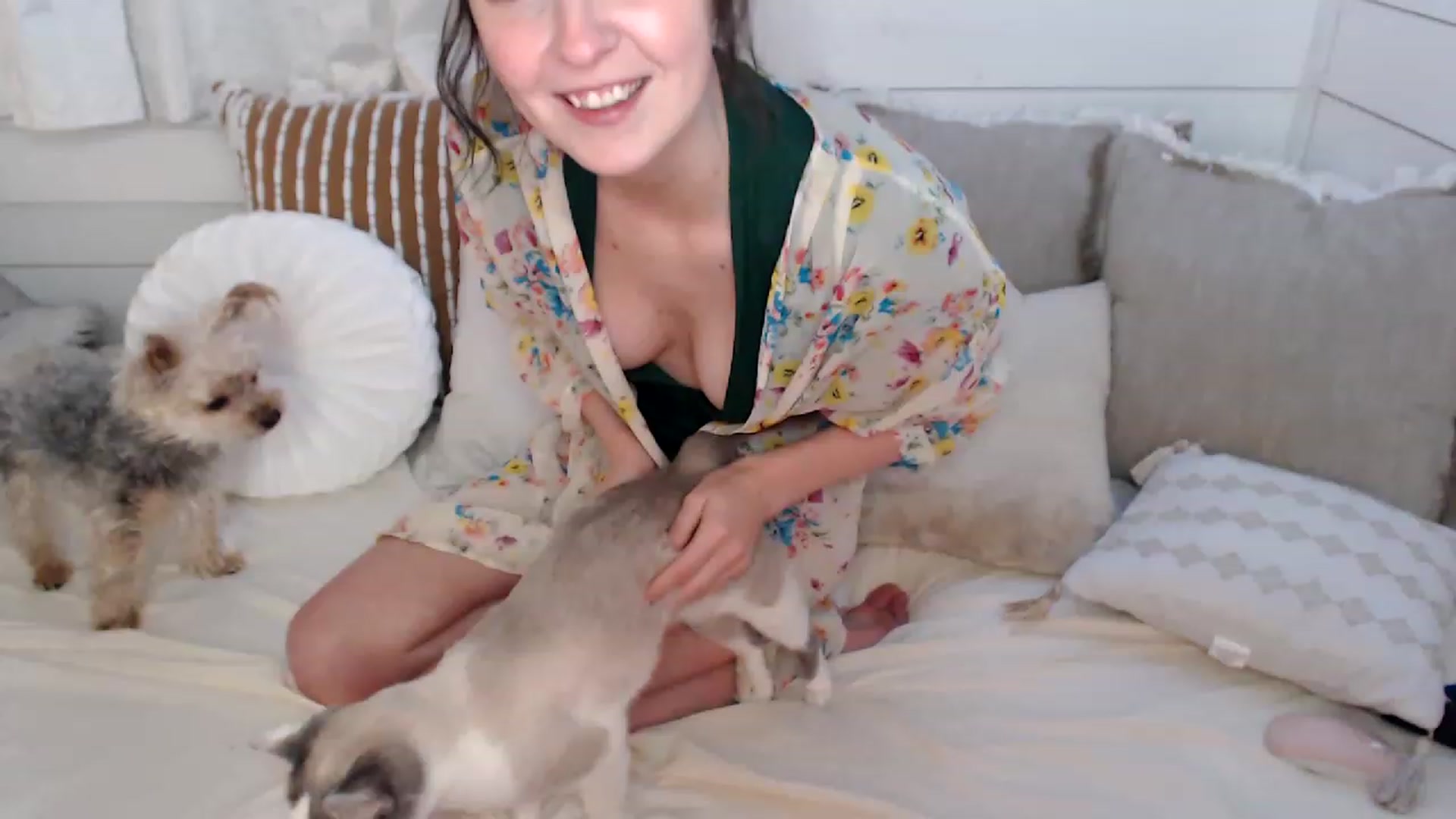 Gallery image thumbnail from TequilaSlut's myfreecams stream on, 03/18/2023, 02:53 image 3 of 20