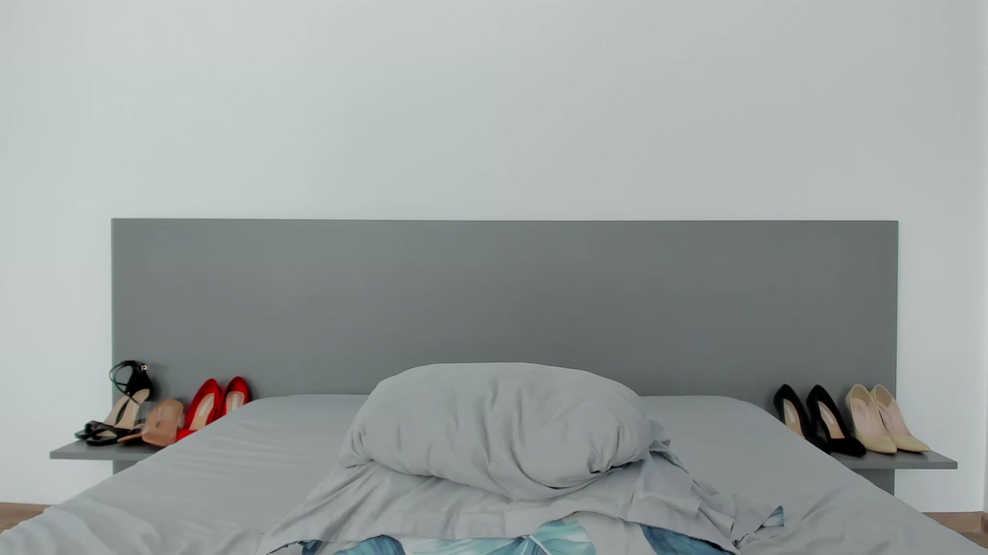 Gallery image thumbnail from Teressalovee's myfreecams stream on, 06/10/2023, 11:05 image 18 of 20