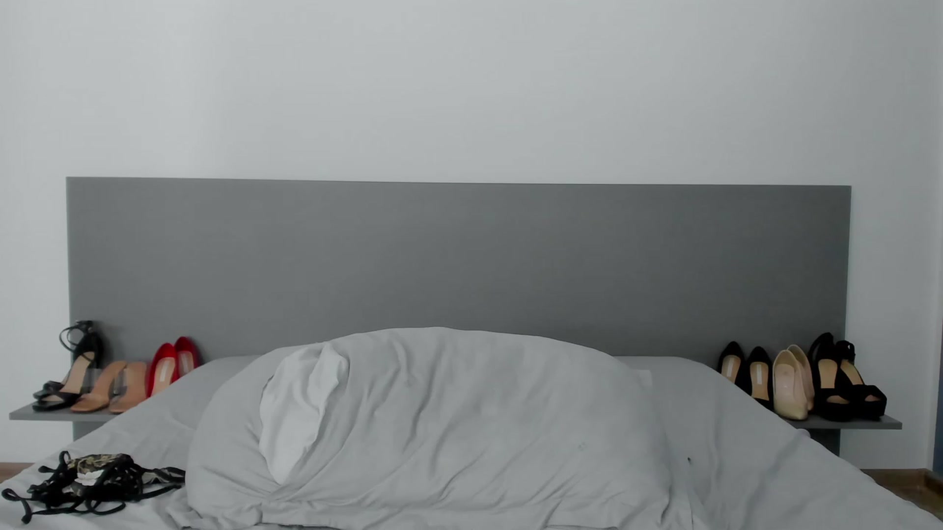 Gallery image thumbnail from Teressalovee's myfreecams stream on, 08/29/2023, 09:27 image 1 of 20