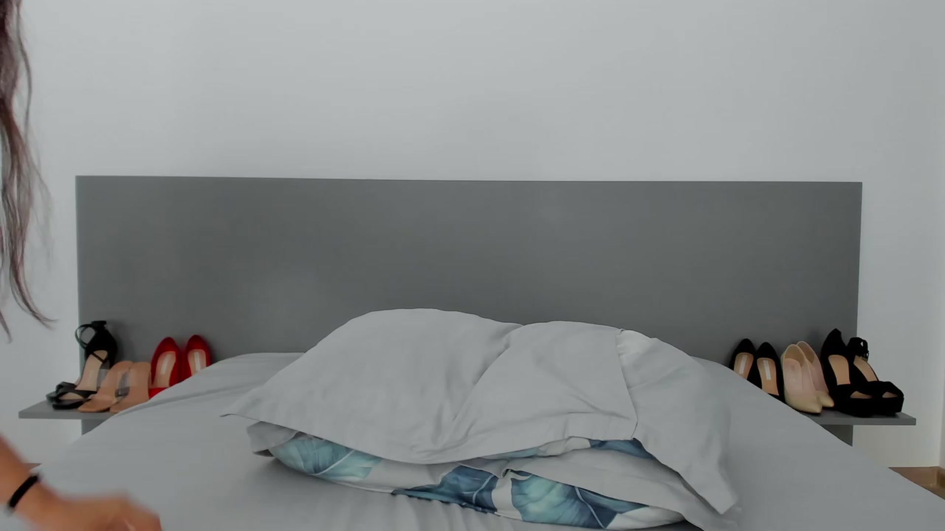 Gallery image thumbnail from Teressalovee's myfreecams stream on, 09/25/2023, 12:39 image 18 of 20