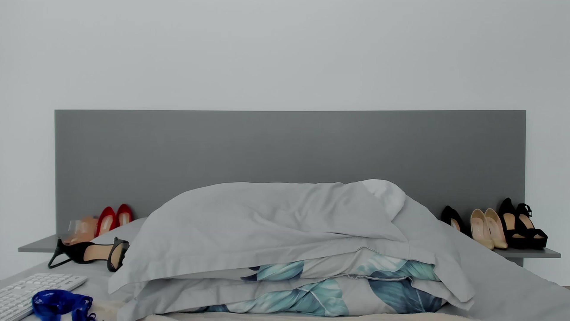Gallery image thumbnail from Teressalovee's myfreecams stream on, 10/25/2023, 11:17 image 13 of 20