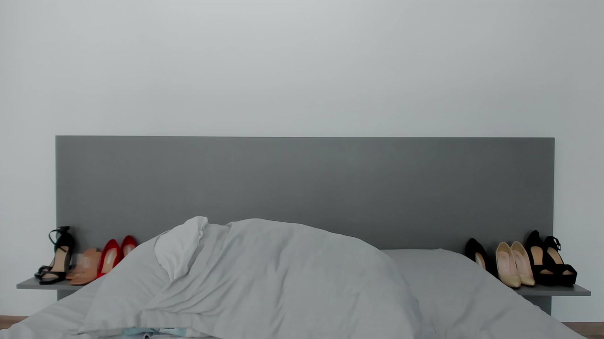 Gallery image thumbnail from Teressalovee's myfreecams stream on, 10/26/2023, 09:52 image 10 of 20