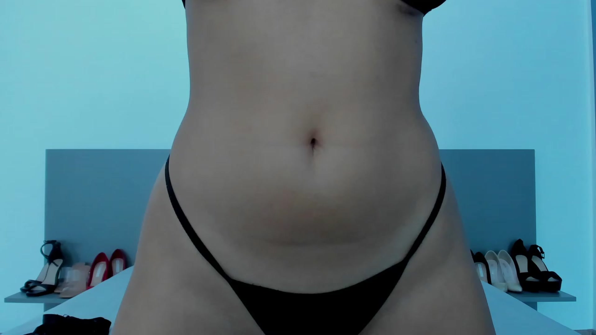 Gallery image thumbnail from Teressalovee's myfreecams stream on, 10/30/2023, 10:23 image 13 of 20