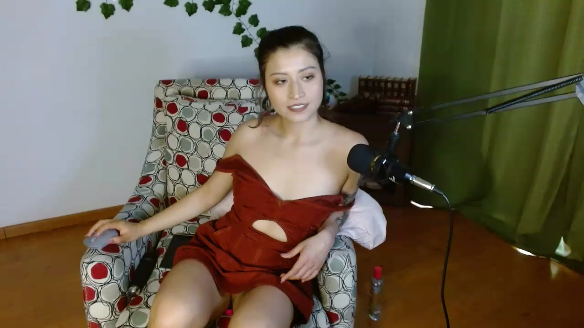 Gallery image thumbnail from TerraGreen's myfreecams stream on, 01/21/2023, 20:06 image 2 of 20