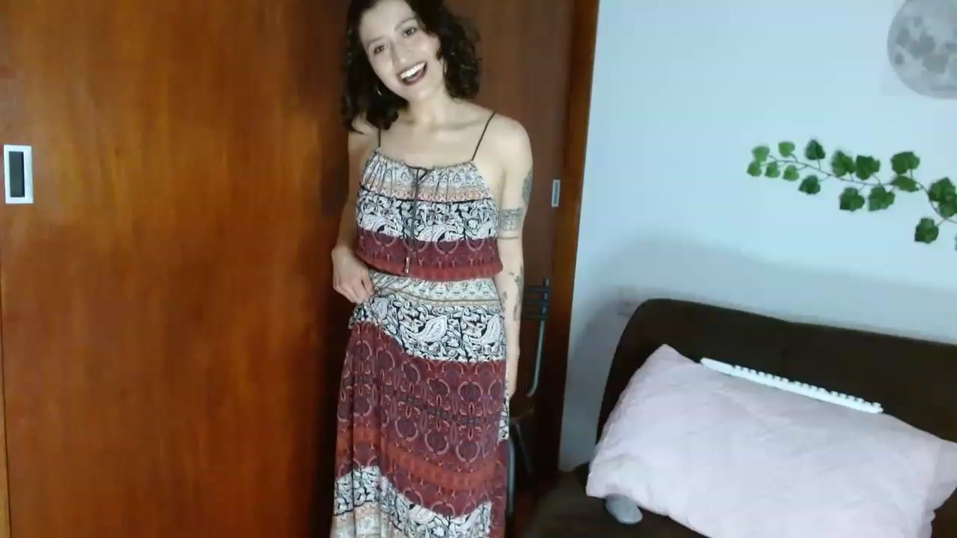Gallery image thumbnail from TerraGreen's myfreecams stream on, 02/04/2023, 17:40 image 10 of 20