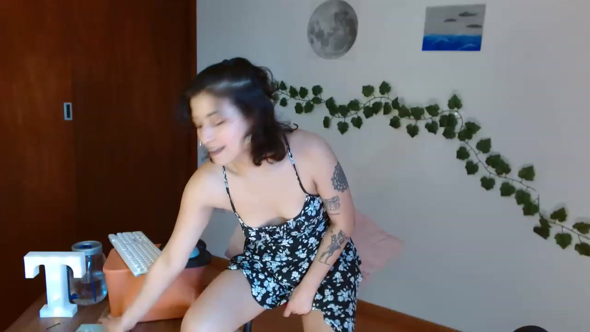 Gallery image thumbnail from TerraGreen's myfreecams stream on, 02/25/2023, 19:15 image 8 of 20