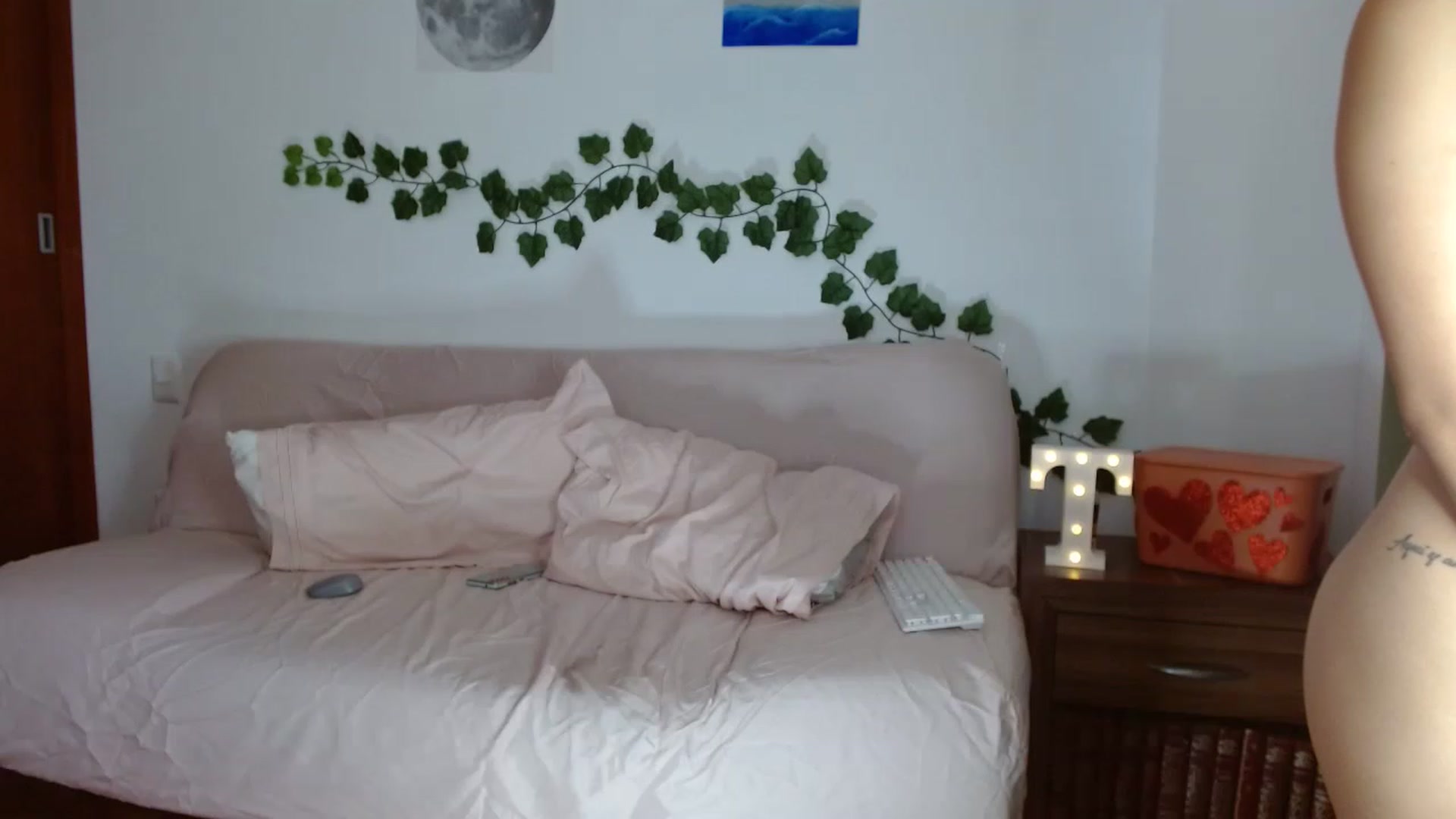 Gallery image thumbnail from TerraGreen's myfreecams stream on, 03/03/2023, 23:06 image 10 of 20