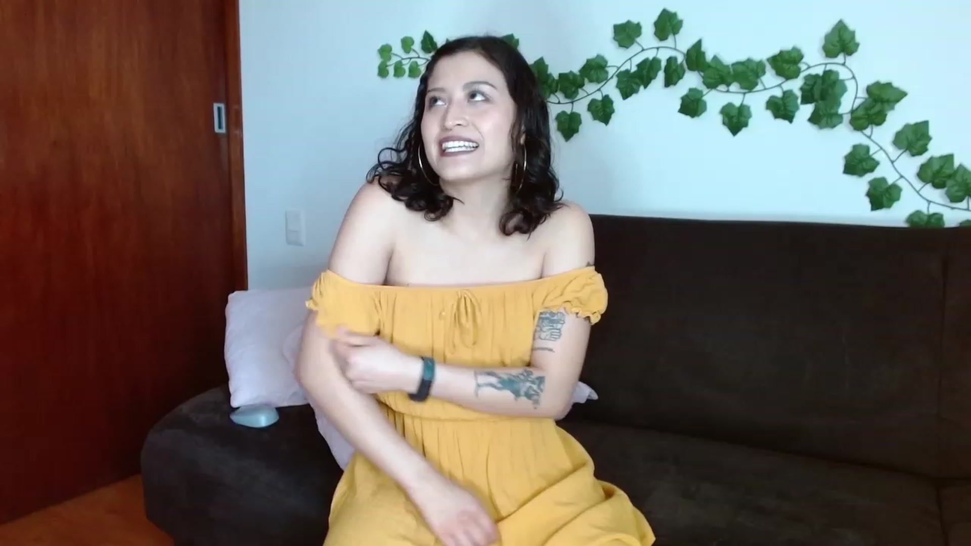 Gallery image thumbnail from TerraGreen's myfreecams stream on, 03/11/2023, 17:37 image 1 of 20