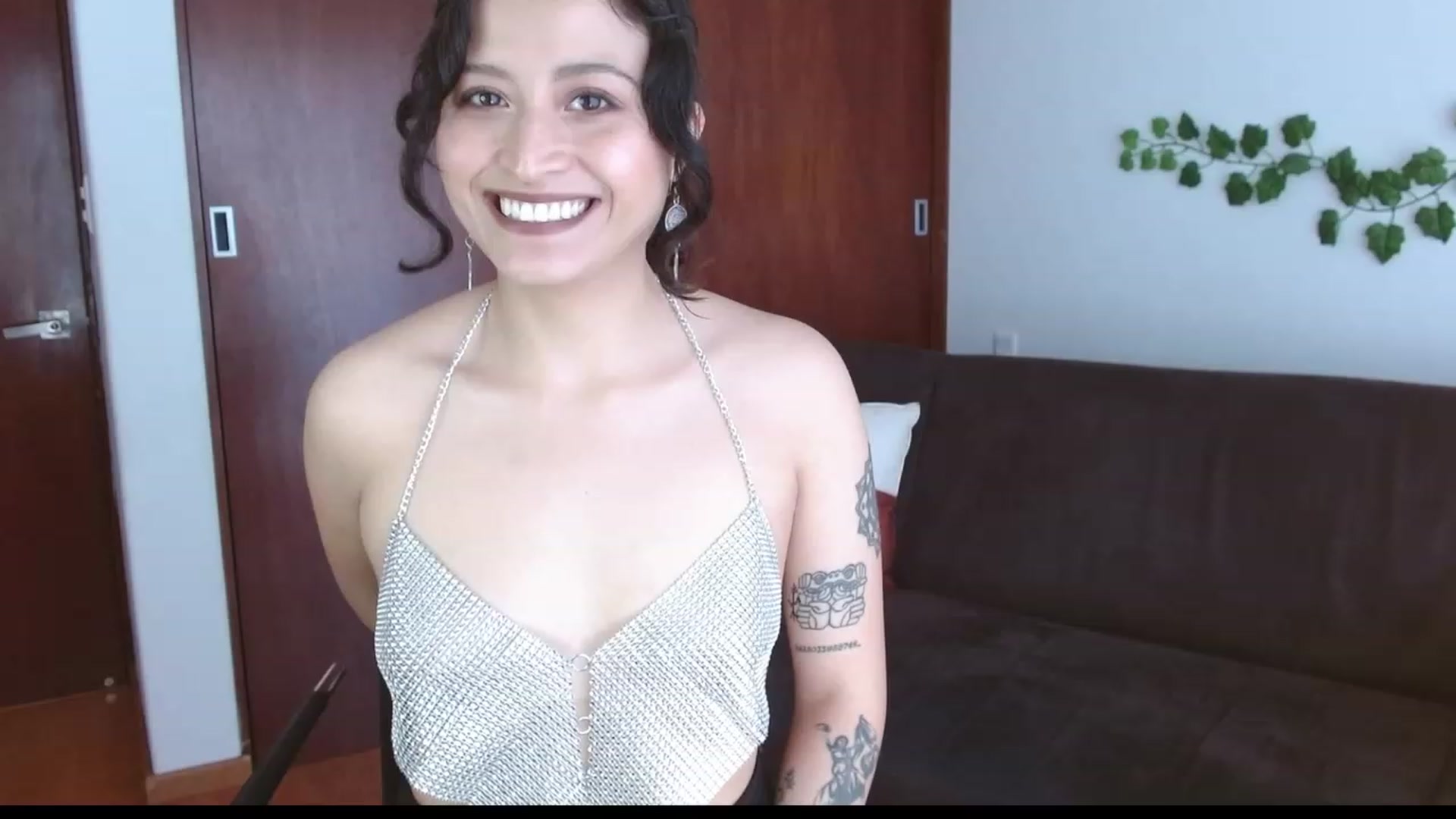 Gallery image thumbnail from TerraGreen's myfreecams stream on, 04/08/2023, 18:15 image 8 of 20