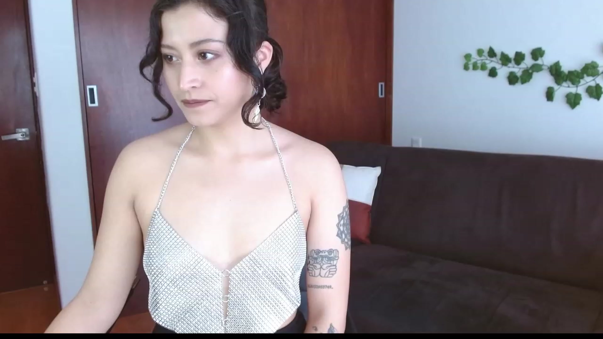 Gallery image thumbnail from TerraGreen's myfreecams stream on, 04/08/2023, 18:15 image 10 of 20