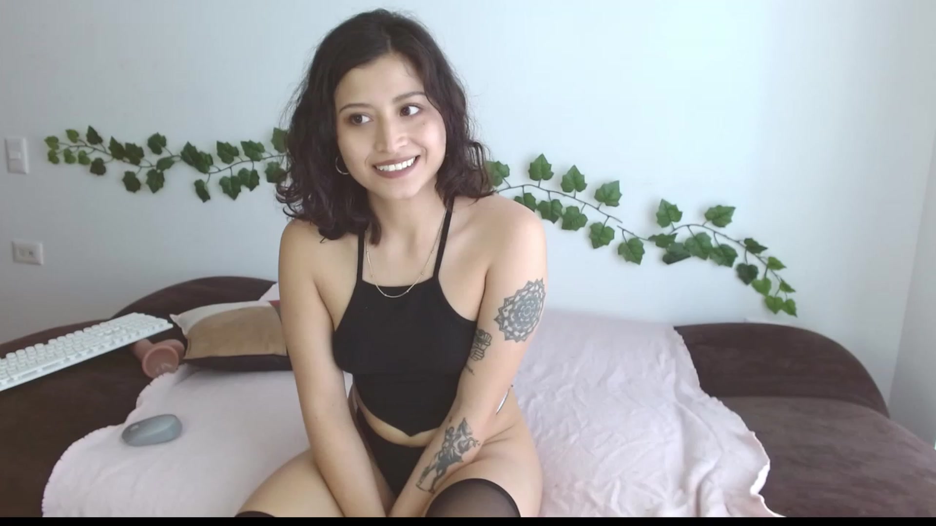Gallery image thumbnail from TerraGreen's myfreecams stream on, 04/15/2023, 19:52 image 13 of 20