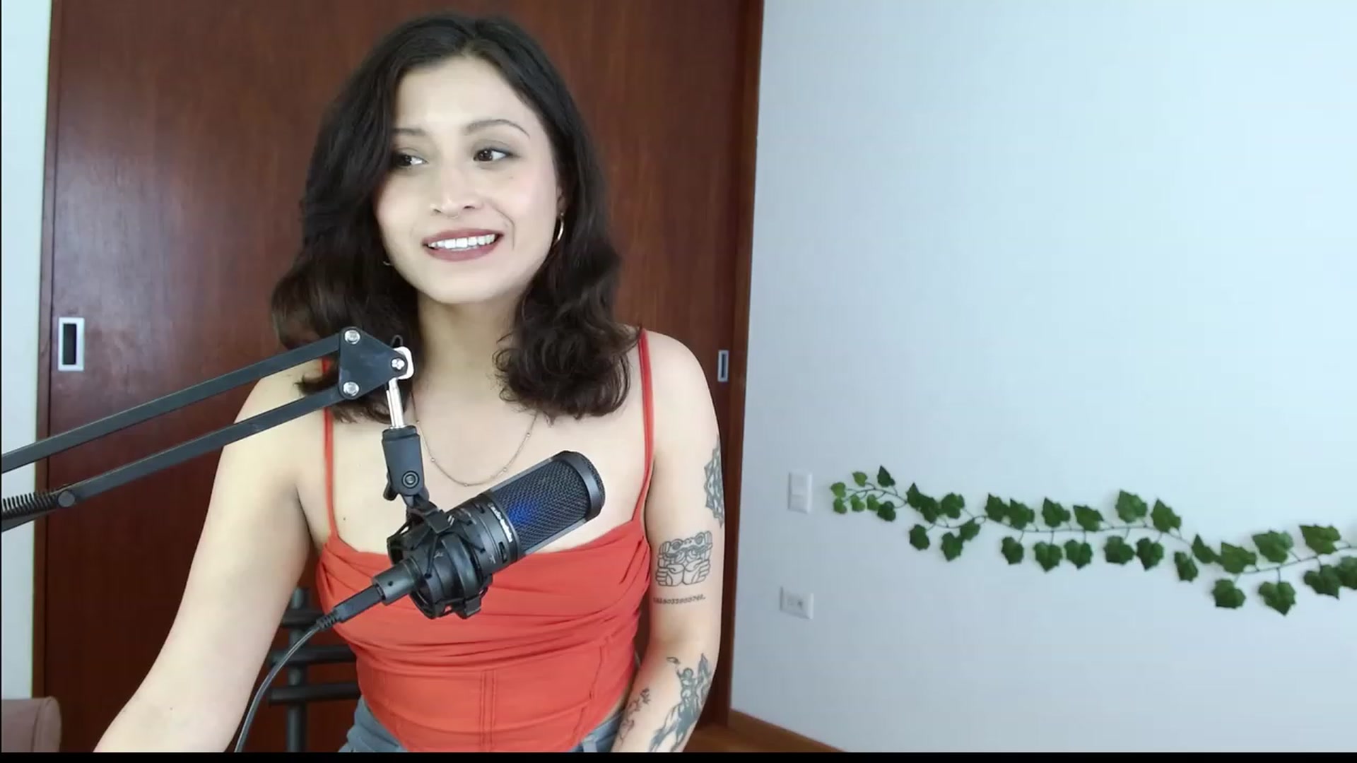 Gallery image thumbnail from TerraGreen's myfreecams stream on, 05/20/2023, 18:00 image 9 of 20