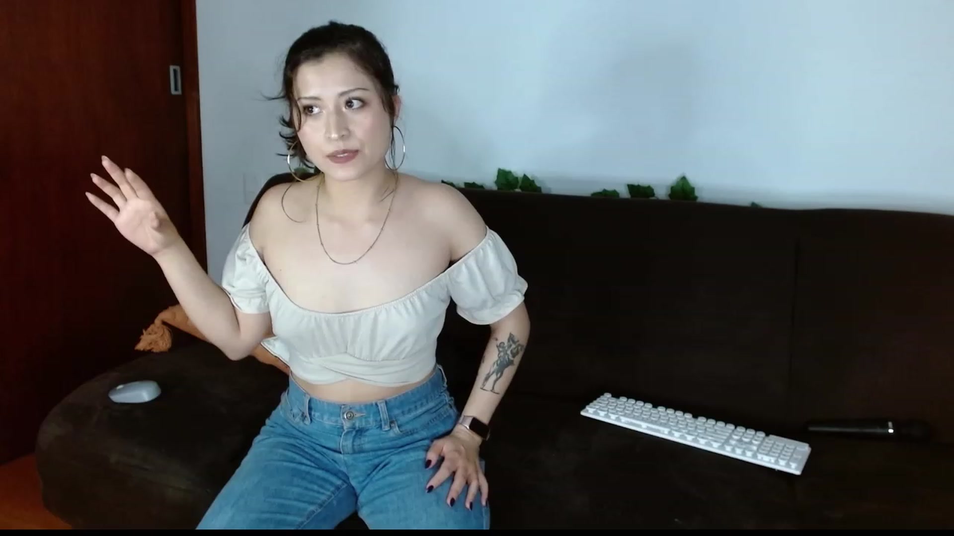 Gallery image thumbnail from TerraGreen's myfreecams stream on, 05/26/2023, 24:11 image 10 of 20