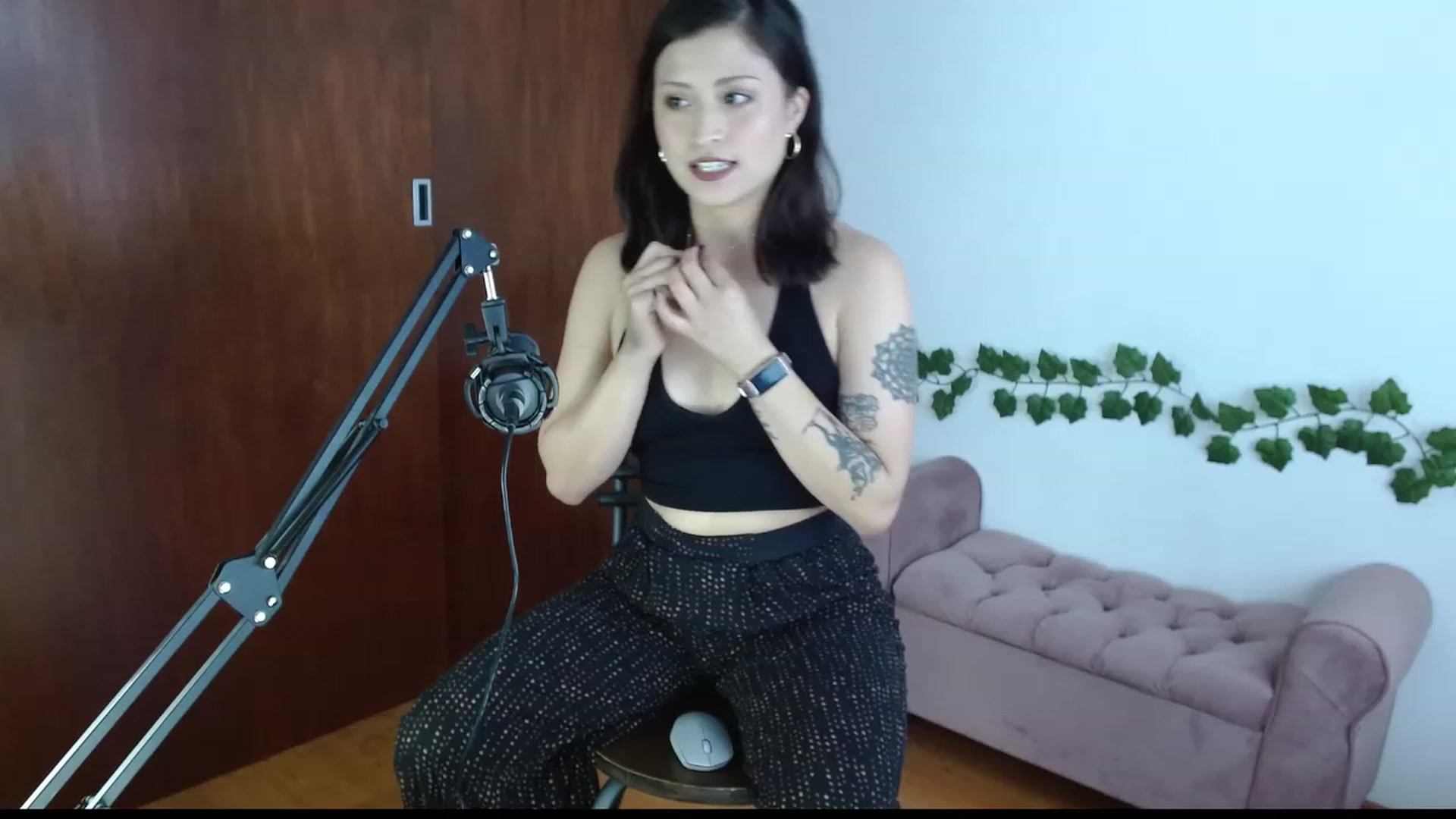 Gallery image thumbnail from TerraGreen's myfreecams stream on, 05/27/2023, 17:54 image 3 of 20