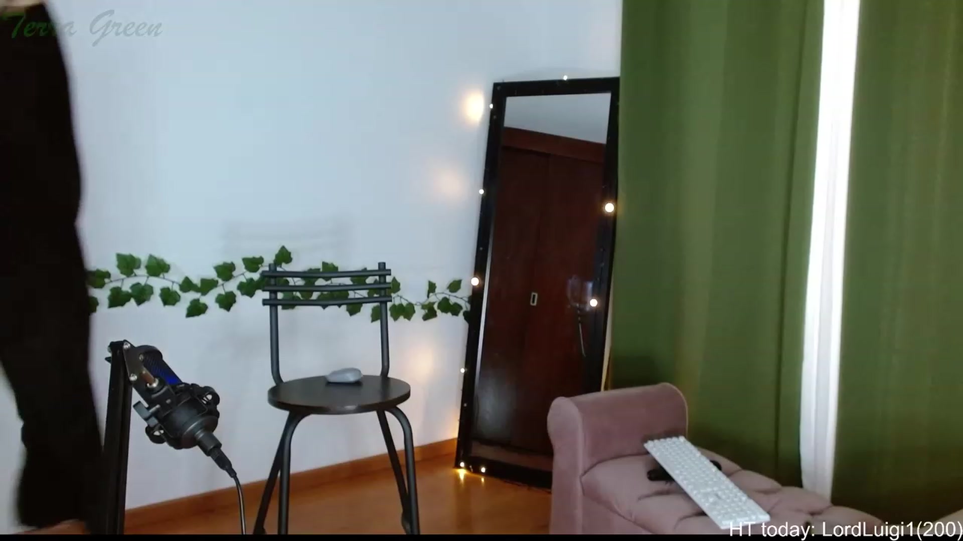 Gallery image thumbnail from TerraGreen's myfreecams stream on, 05/31/2023, 23:24 image 9 of 20