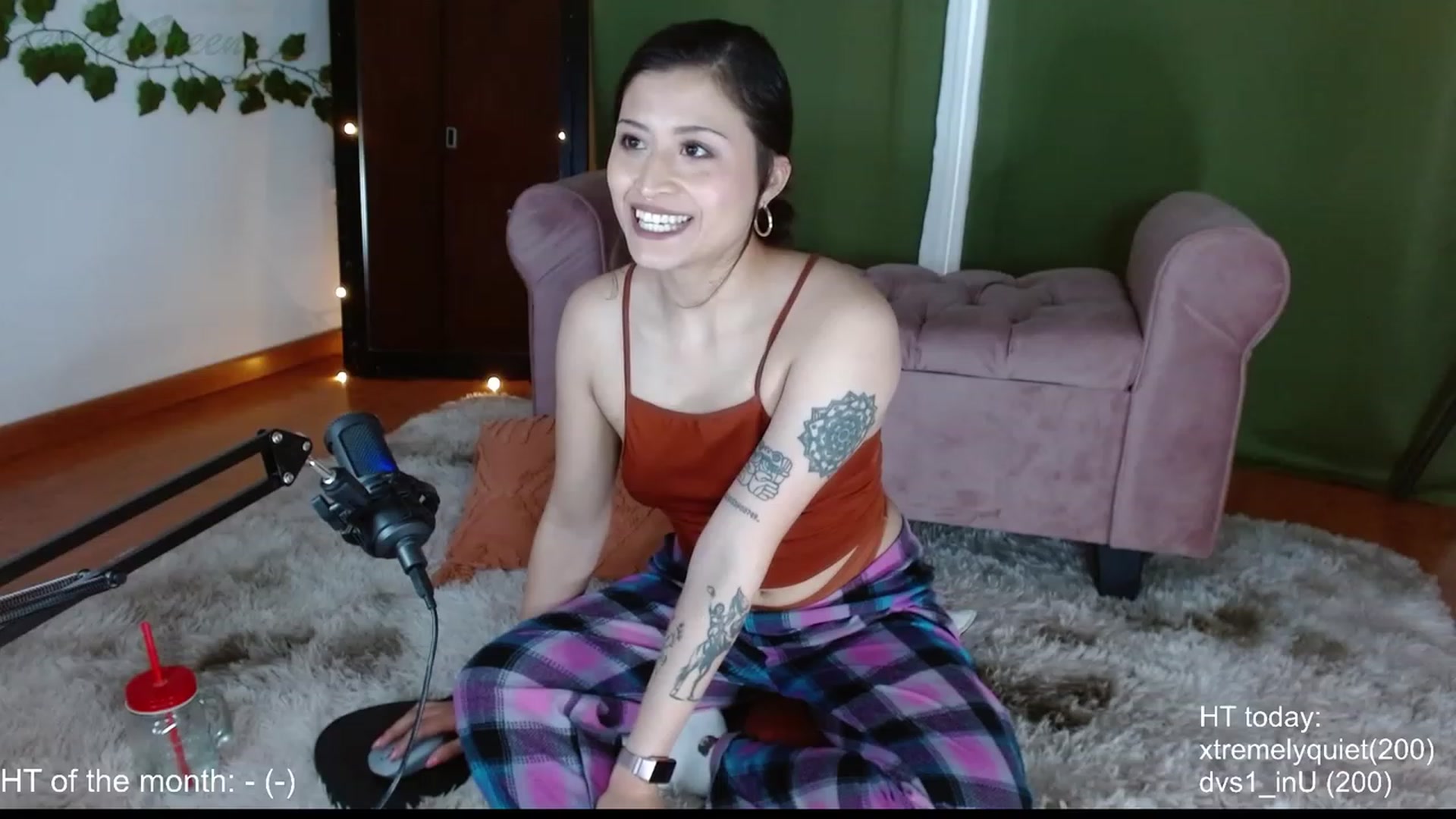 Gallery image thumbnail from TerraGreen's myfreecams stream on, 06/02/2023, 23:56 image 14 of 20