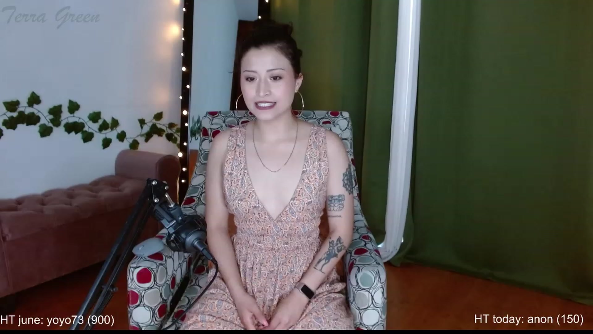 Gallery image thumbnail from TerraGreen's myfreecams stream on, 06/10/2023, 17:19 image 17 of 20