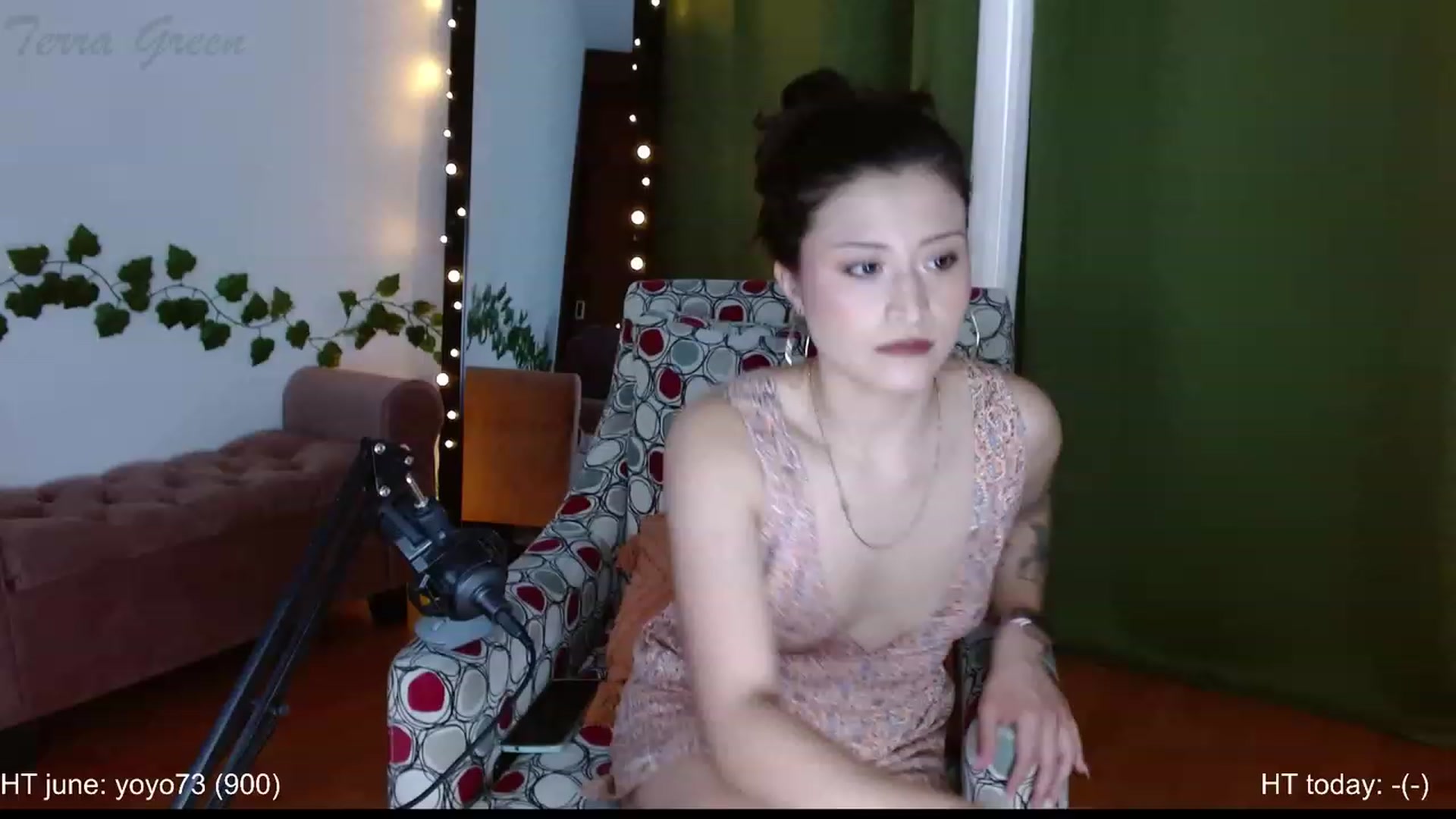 Gallery image thumbnail from TerraGreen's myfreecams stream on, 06/10/2023, 17:19 image 8 of 20