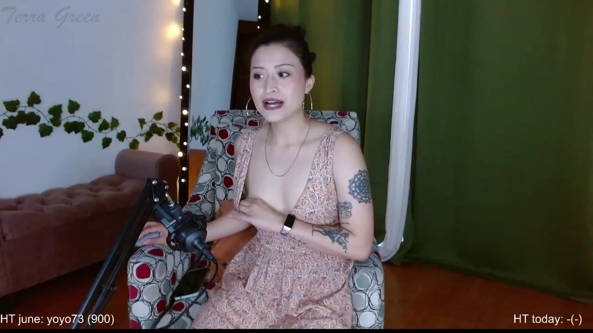 Gallery image thumbnail from TerraGreen's myfreecams stream on, 06/10/2023, 17:19 image 11 of 20