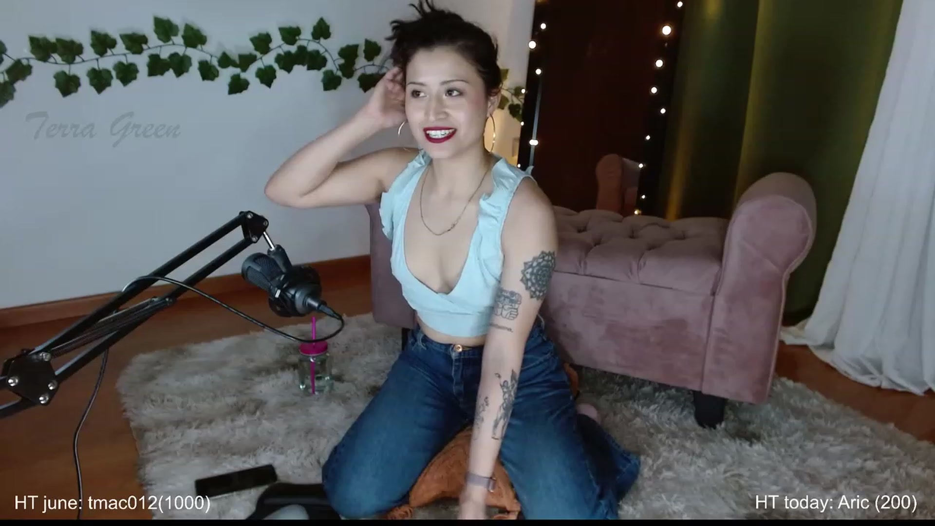 Gallery image thumbnail from TerraGreen's myfreecams stream on, 06/12/2023, 22:25 image 12 of 20