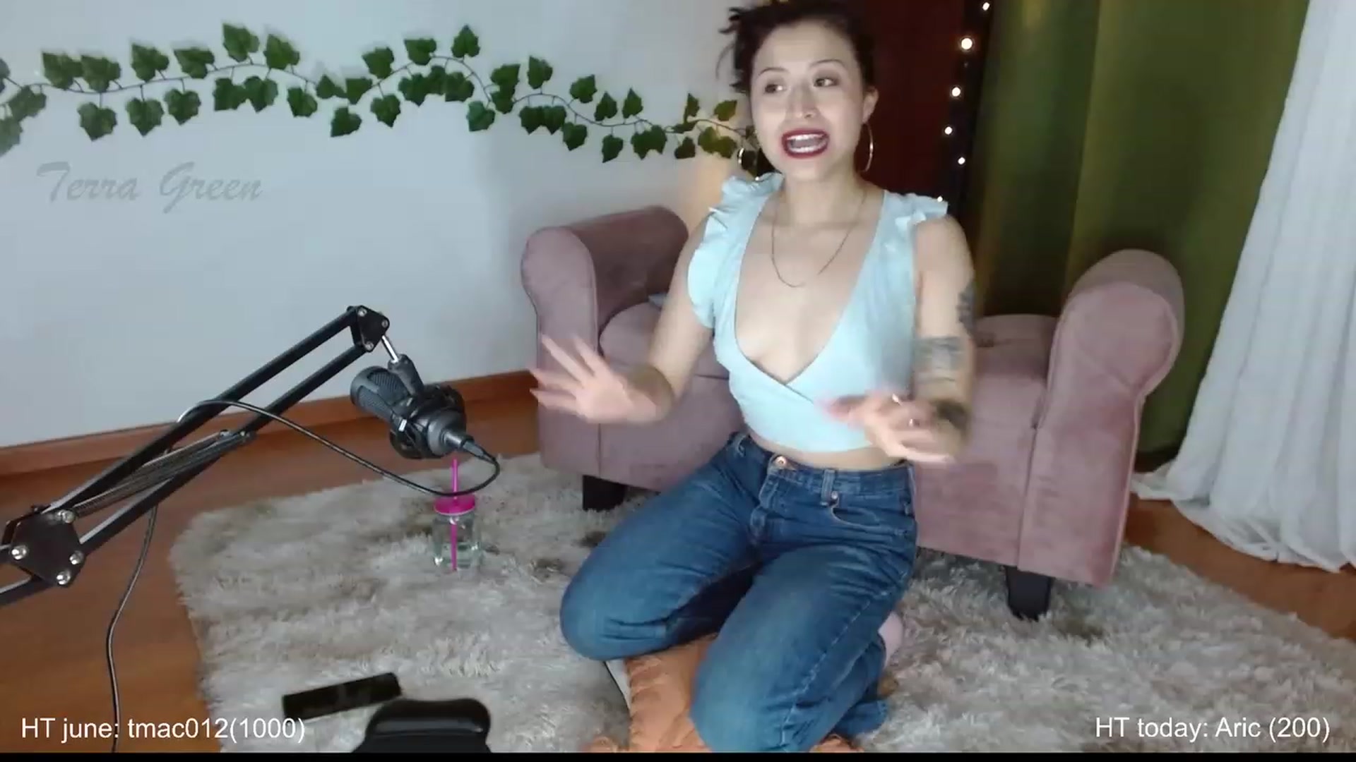 Gallery image thumbnail from TerraGreen's myfreecams stream on, 06/12/2023, 22:25 image 17 of 20
