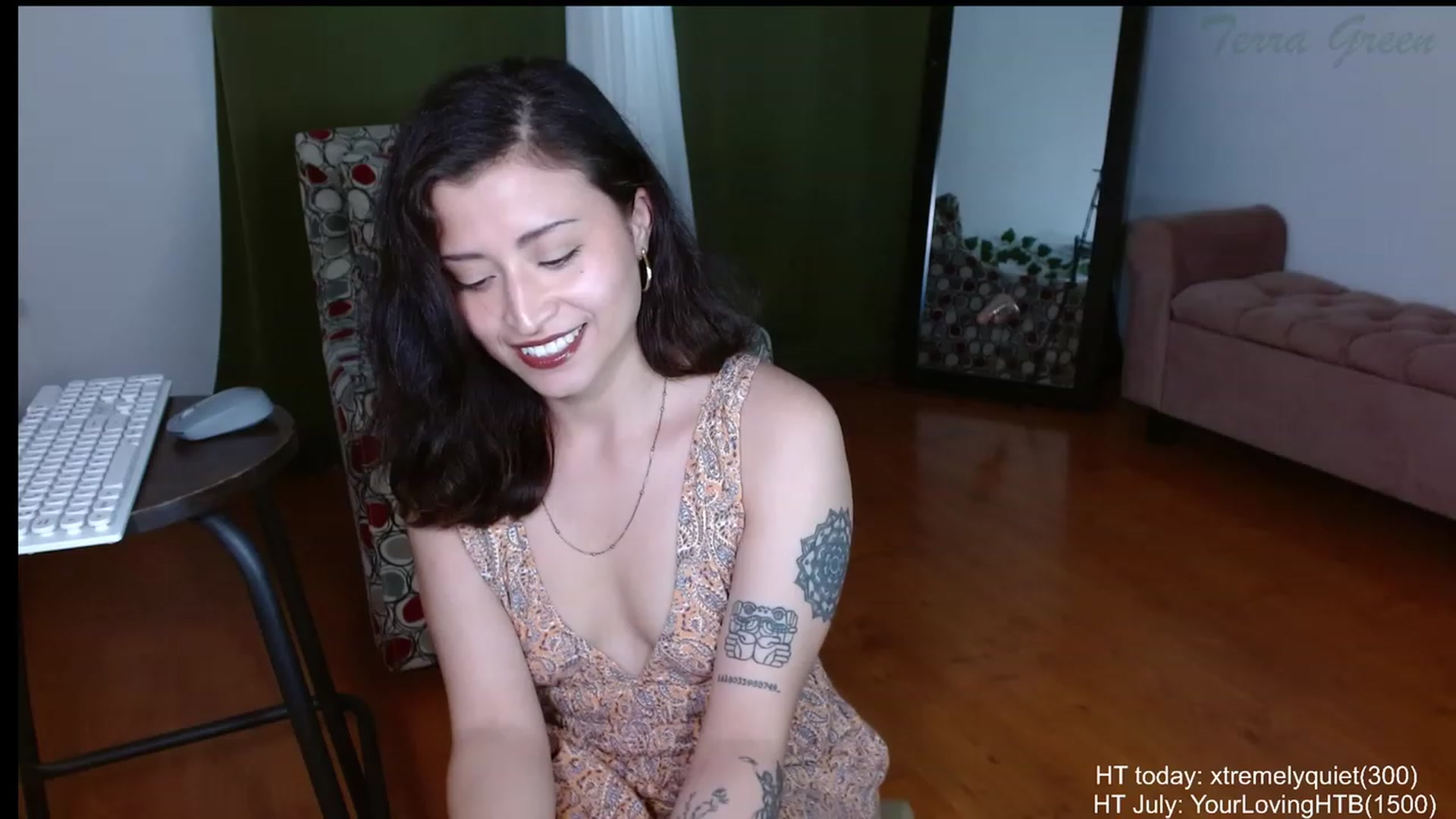 Gallery image thumbnail from TerraGreen's myfreecams stream on, 07/09/2023, 19:14 image 16 of 20