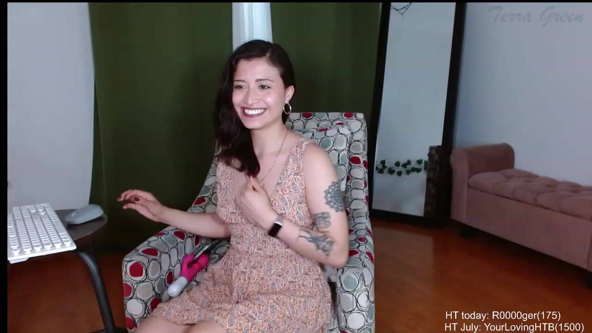 Gallery image thumbnail from TerraGreen's myfreecams stream on, 07/09/2023, 19:14 image 5 of 20