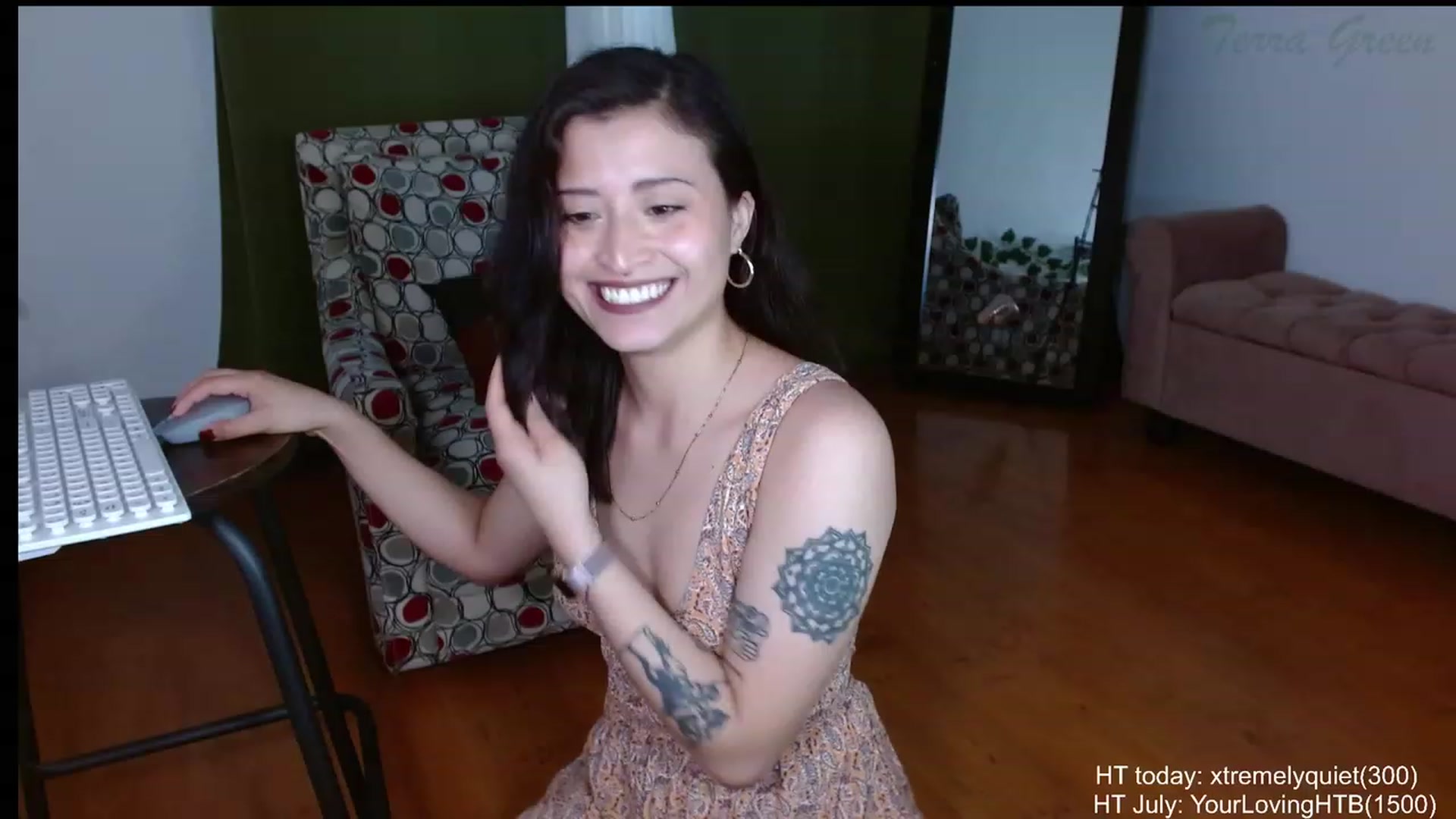 Gallery image thumbnail from TerraGreen's myfreecams stream on, 07/09/2023, 19:14 image 10 of 20