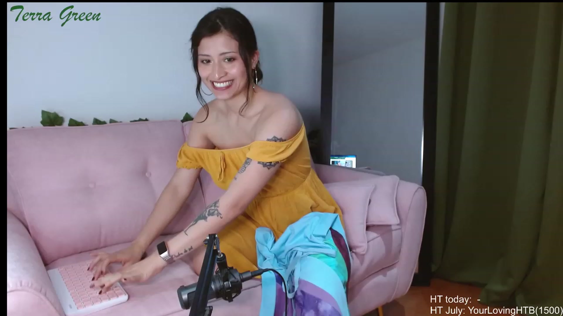 Gallery image thumbnail from TerraGreen's myfreecams stream on, 07/26/2023, 24:20 image 20 of 20