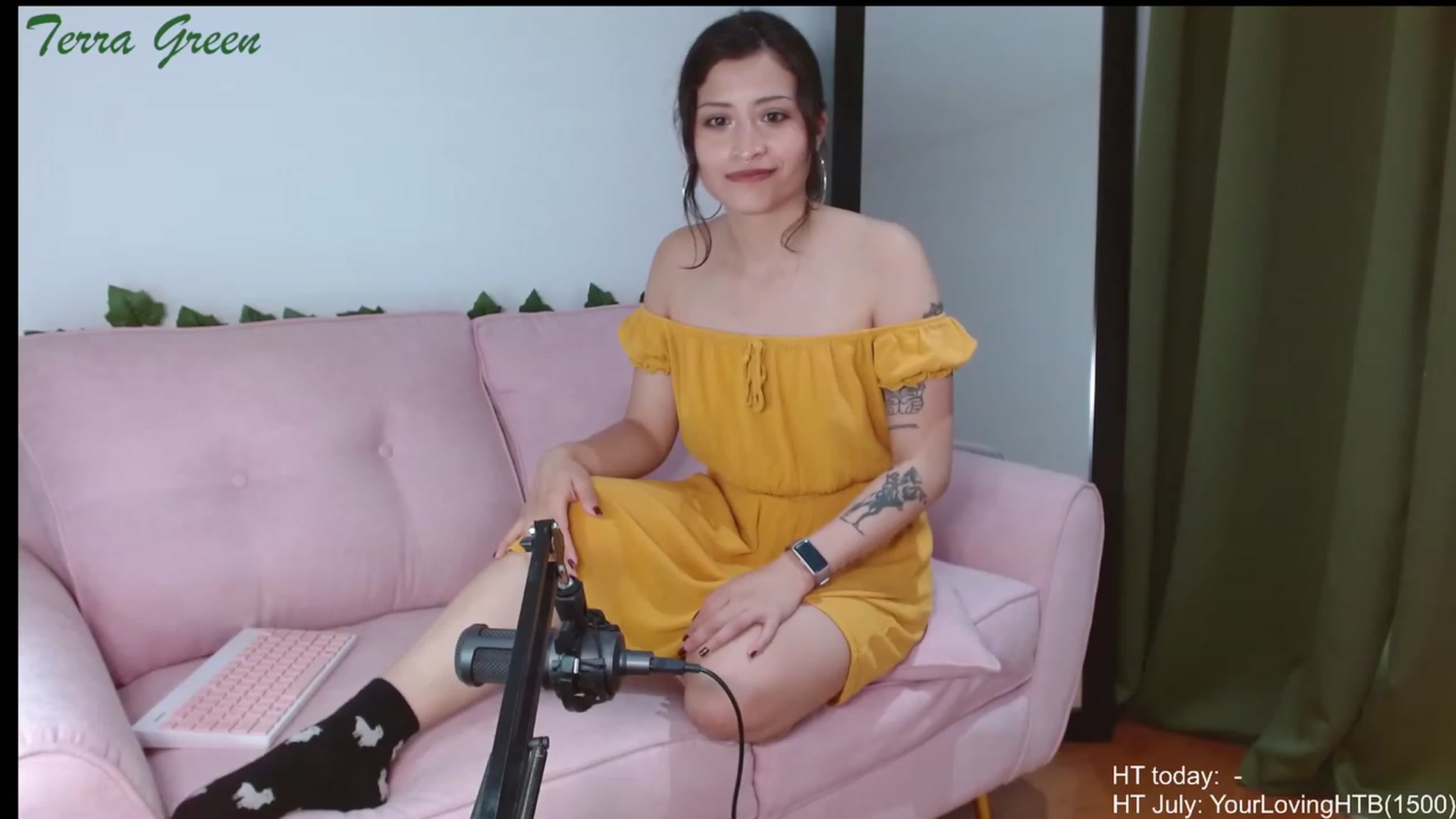 Gallery image thumbnail from TerraGreen's myfreecams stream on, 07/26/2023, 24:20 image 15 of 20