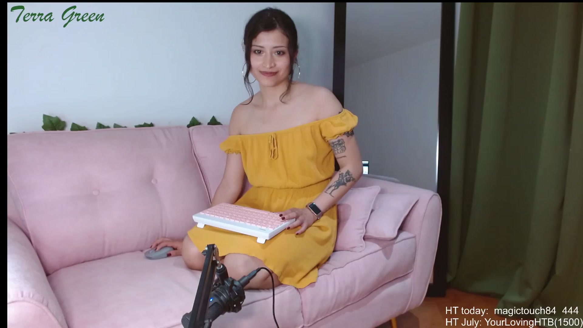 Gallery image thumbnail from TerraGreen's myfreecams stream on, 07/26/2023, 01:11 image 10 of 20