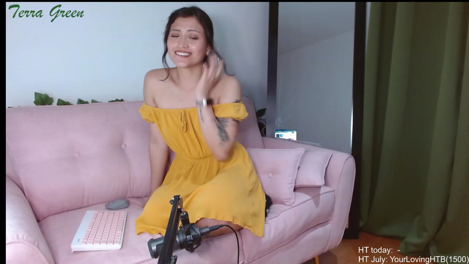 Gallery image thumbnail from TerraGreen's myfreecams stream on, 07/26/2023, 01:11 image 4 of 20