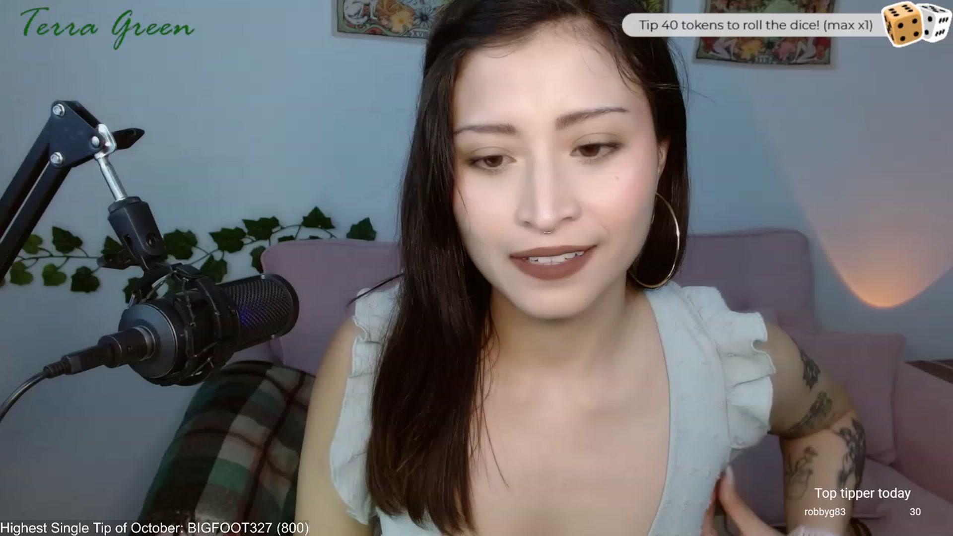 Gallery image thumbnail from TerraGreen's myfreecams stream on, 10/02/2023, 17:45 image 11 of 20