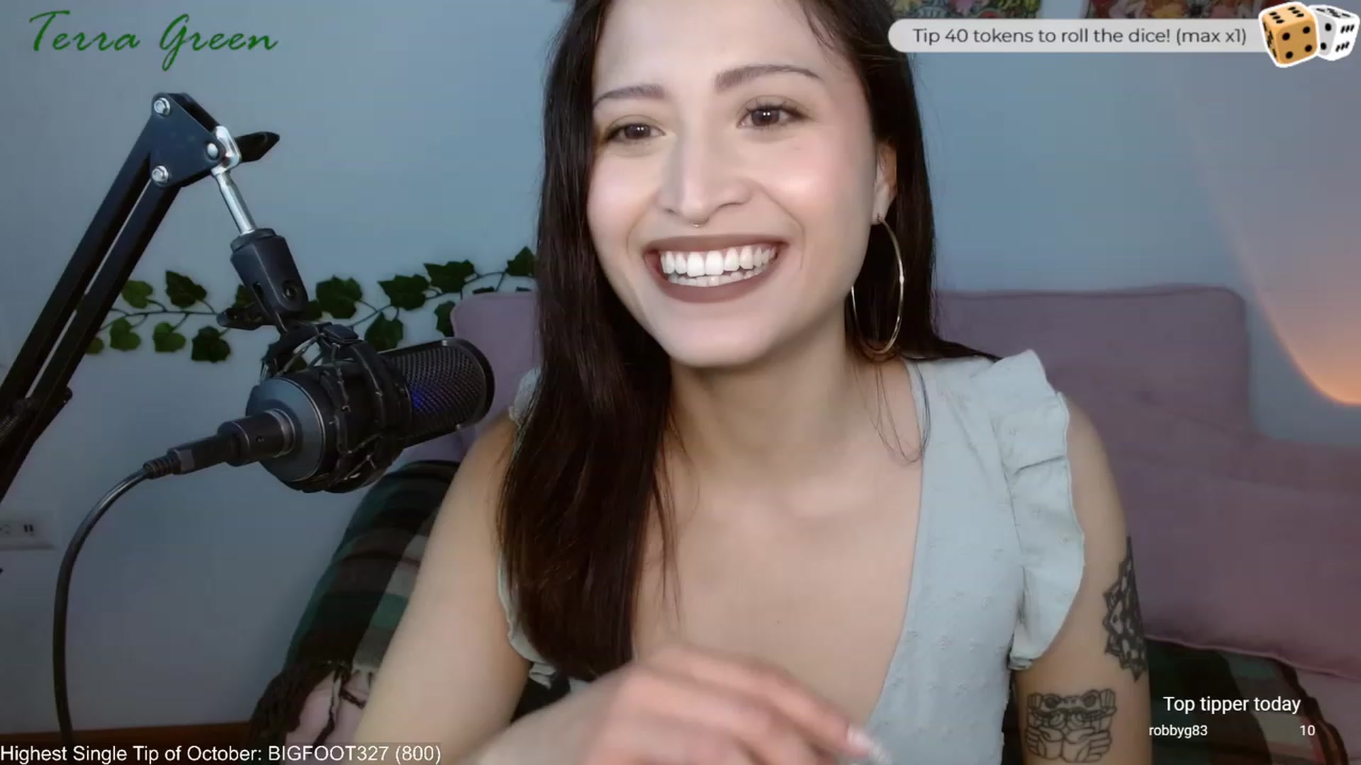 Gallery image thumbnail from TerraGreen's myfreecams stream on, 10/02/2023, 17:45 image 2 of 20