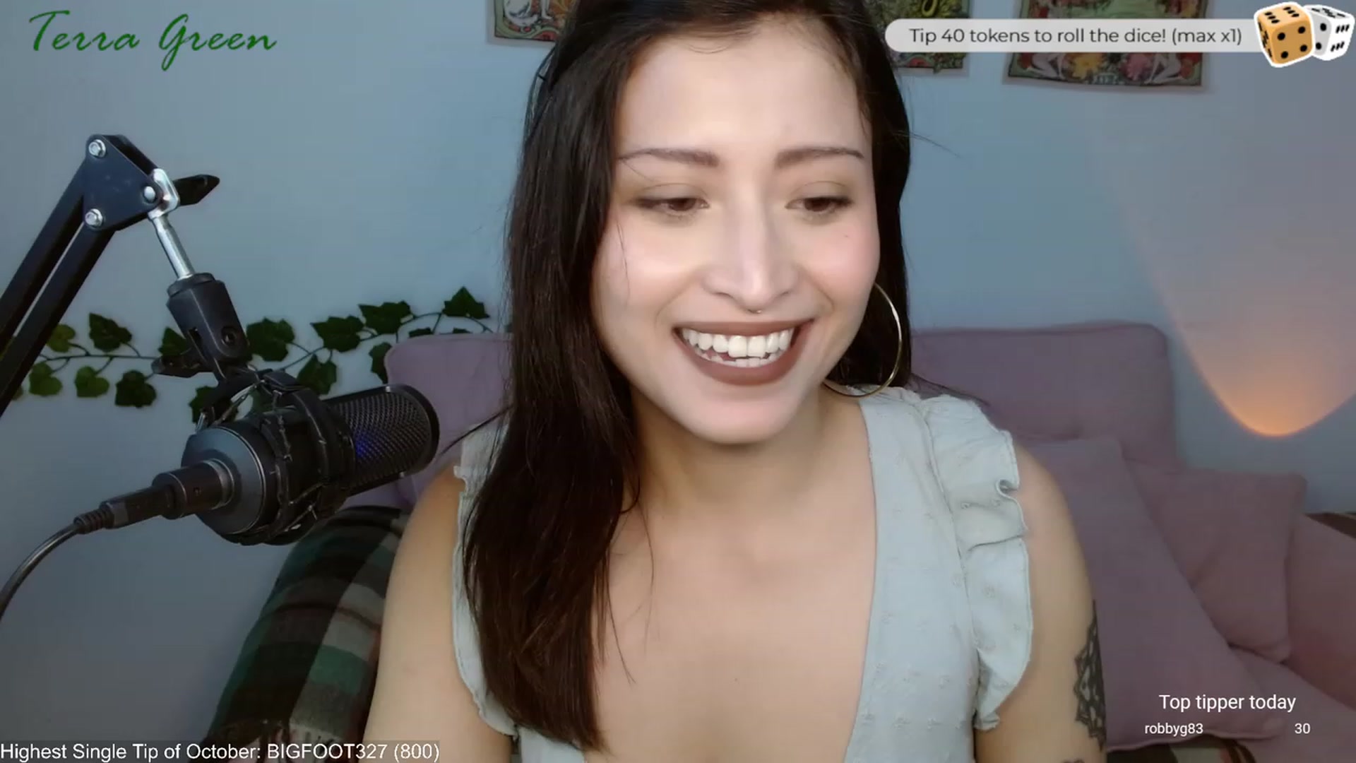 Gallery image thumbnail from TerraGreen's myfreecams stream on, 10/02/2023, 17:45 image 12 of 20