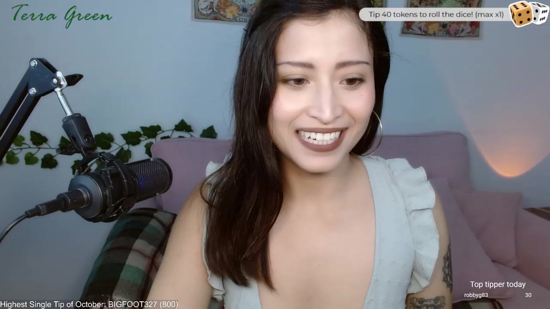 Gallery image thumbnail from TerraGreen's myfreecams stream on, 10/02/2023, 17:45 image 10 of 20