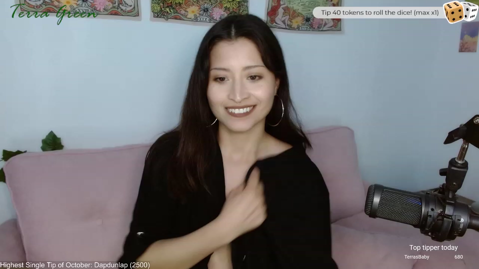 Gallery image thumbnail from TerraGreen's myfreecams stream on, 10/16/2023, 21:00 image 14 of 20