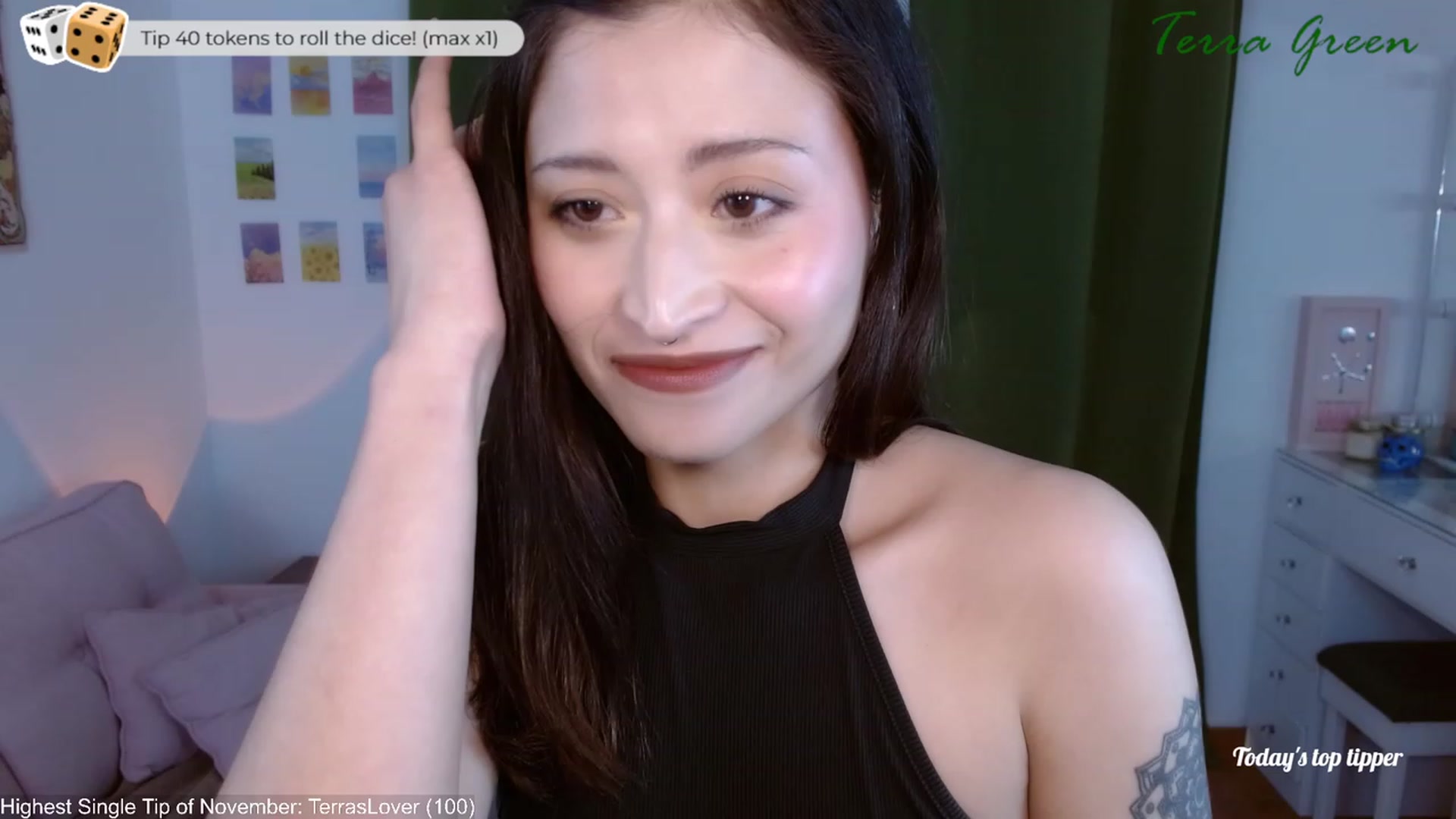 Gallery image thumbnail from TerraGreen's myfreecams stream on, 11/03/2023, 18:07 image 8 of 20